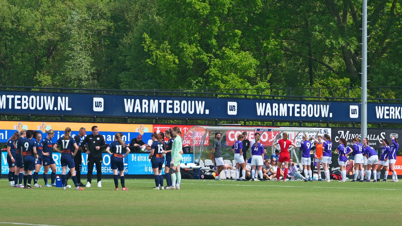 sv Parkhout vrouwen 1 verliezen vanwege onterechte penalty.
