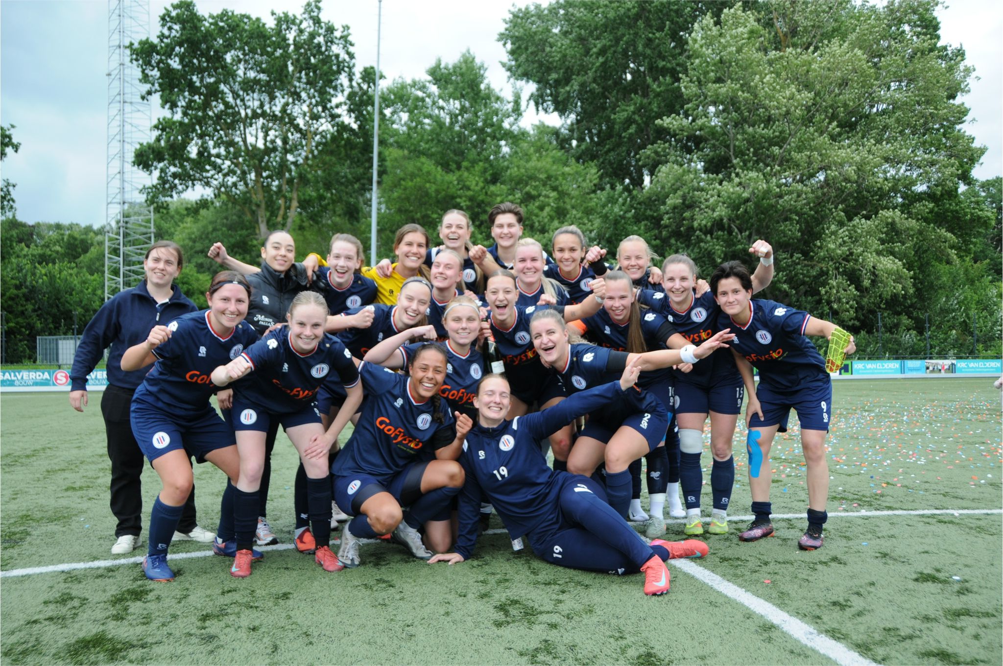 Vrouwen 1 promoveert naar de 1e klasse!!!